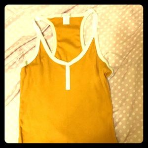 I am selling a short shirt